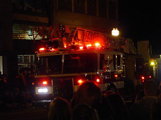 pgparadeoflight134.jpg