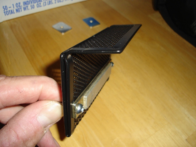 Magnet on bracket