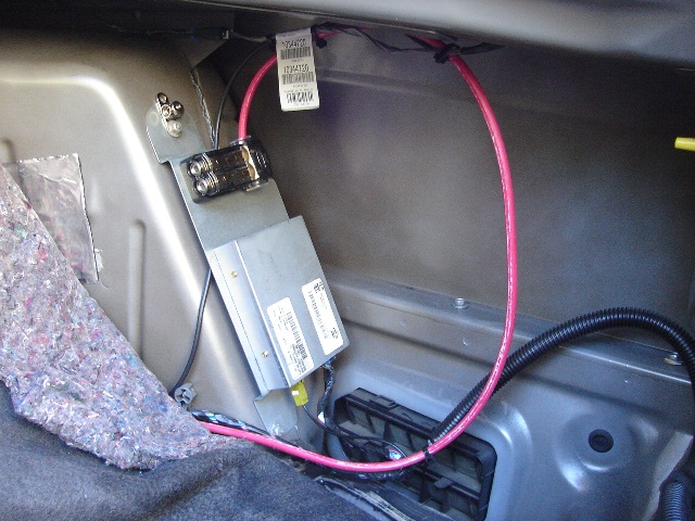 Dressing wires to fuse block