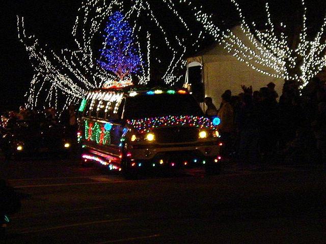 pgparadeoflight022.jpg