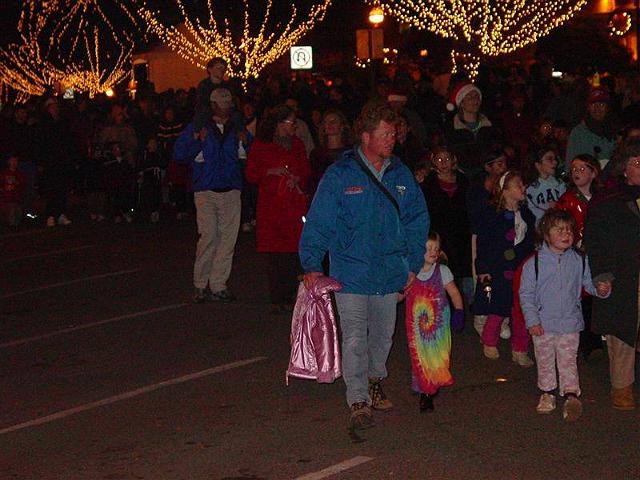 pgparadeoflight033.jpg