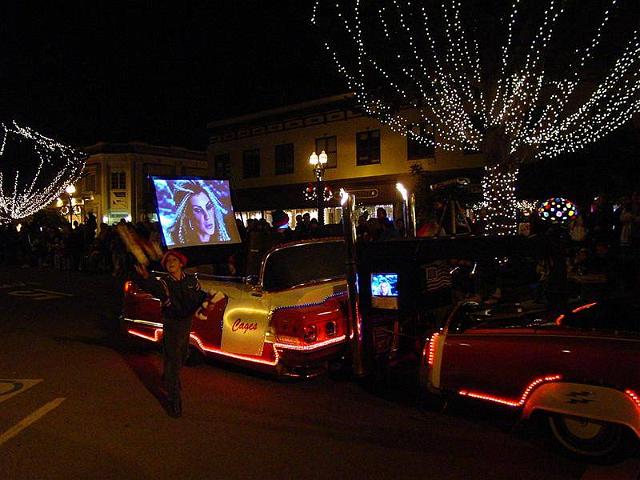 pgparadeoflight036.jpg