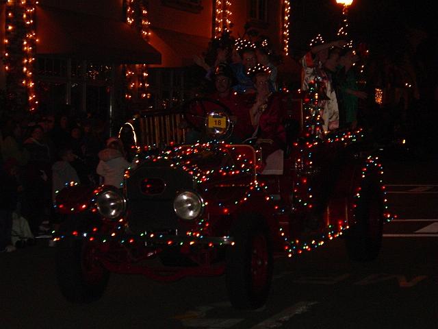 pgparadeoflight091.jpg