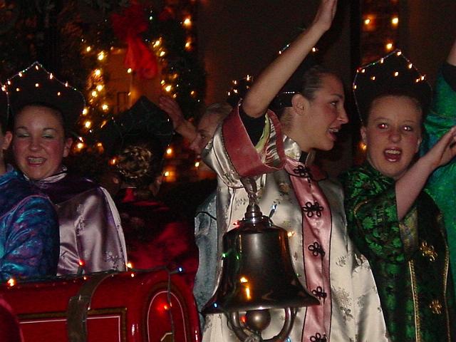 pgparadeoflight092.jpg