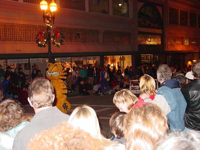 pgparadeoflight106.jpg