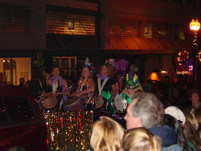 pgparadeoflight125.jpg