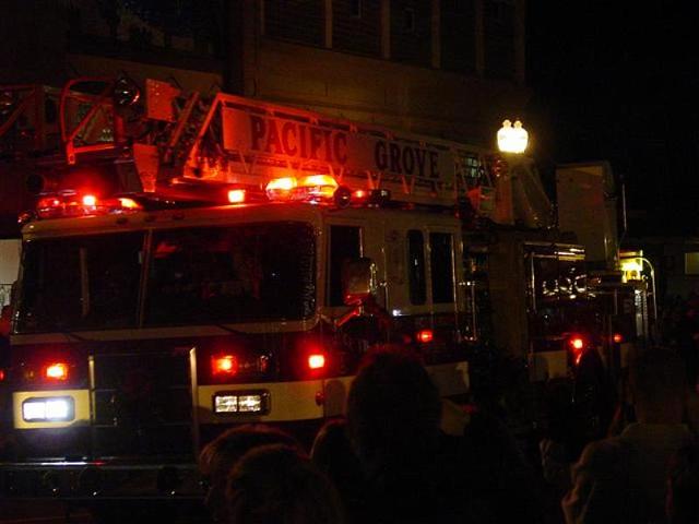 pgparadeoflight135.jpg