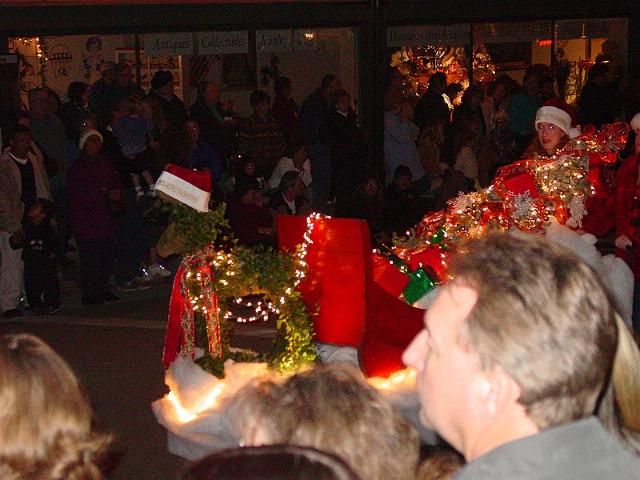 pgparadeoflight137.jpg
