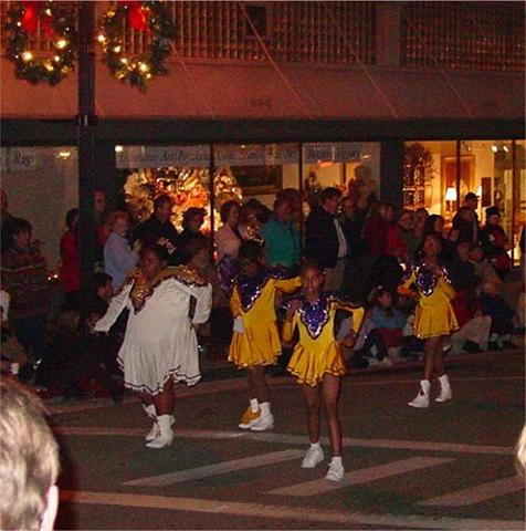 pgparadeoflight147.jpg